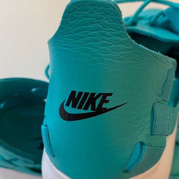 Nike Juvenate Woven Sneakers in Jade Size 9 - Picture 10 of 13